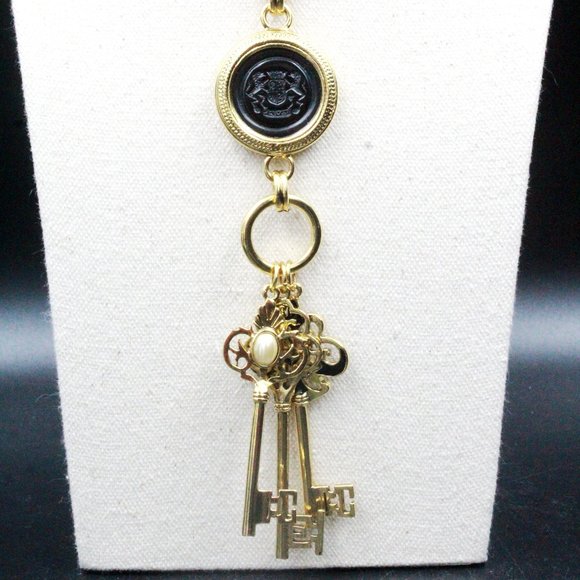 Joan Rivers Contemporary Multi Keys Intaglio Pendant Signet Etruscan Style Neckl - Picture 11 of 14